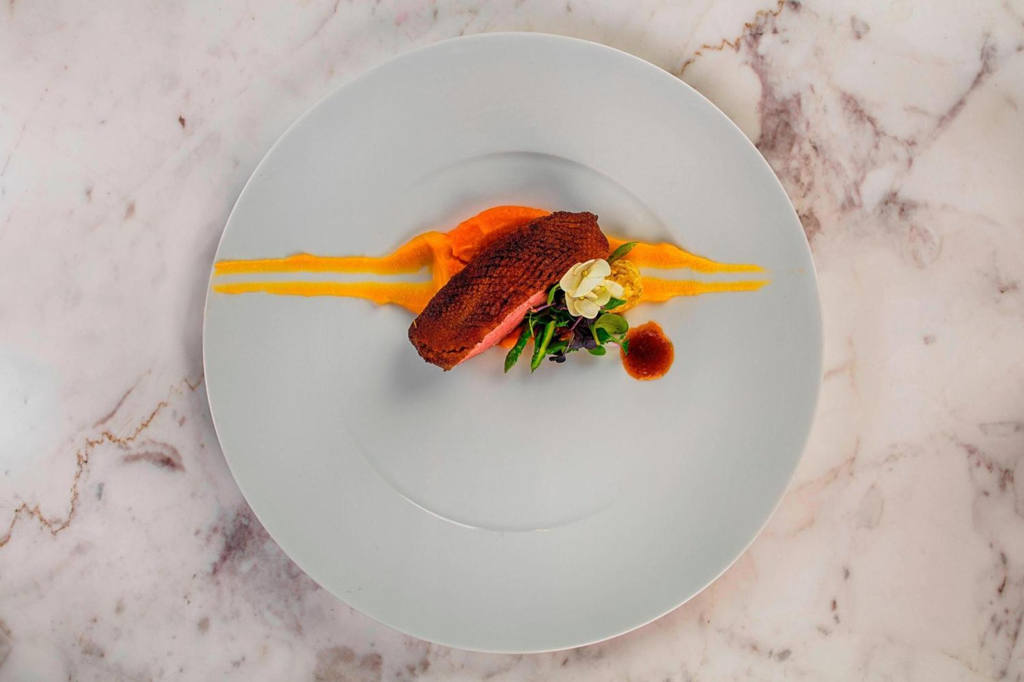 Le Meridien City Centre Bahrain Manama Exterior foto A plate of food