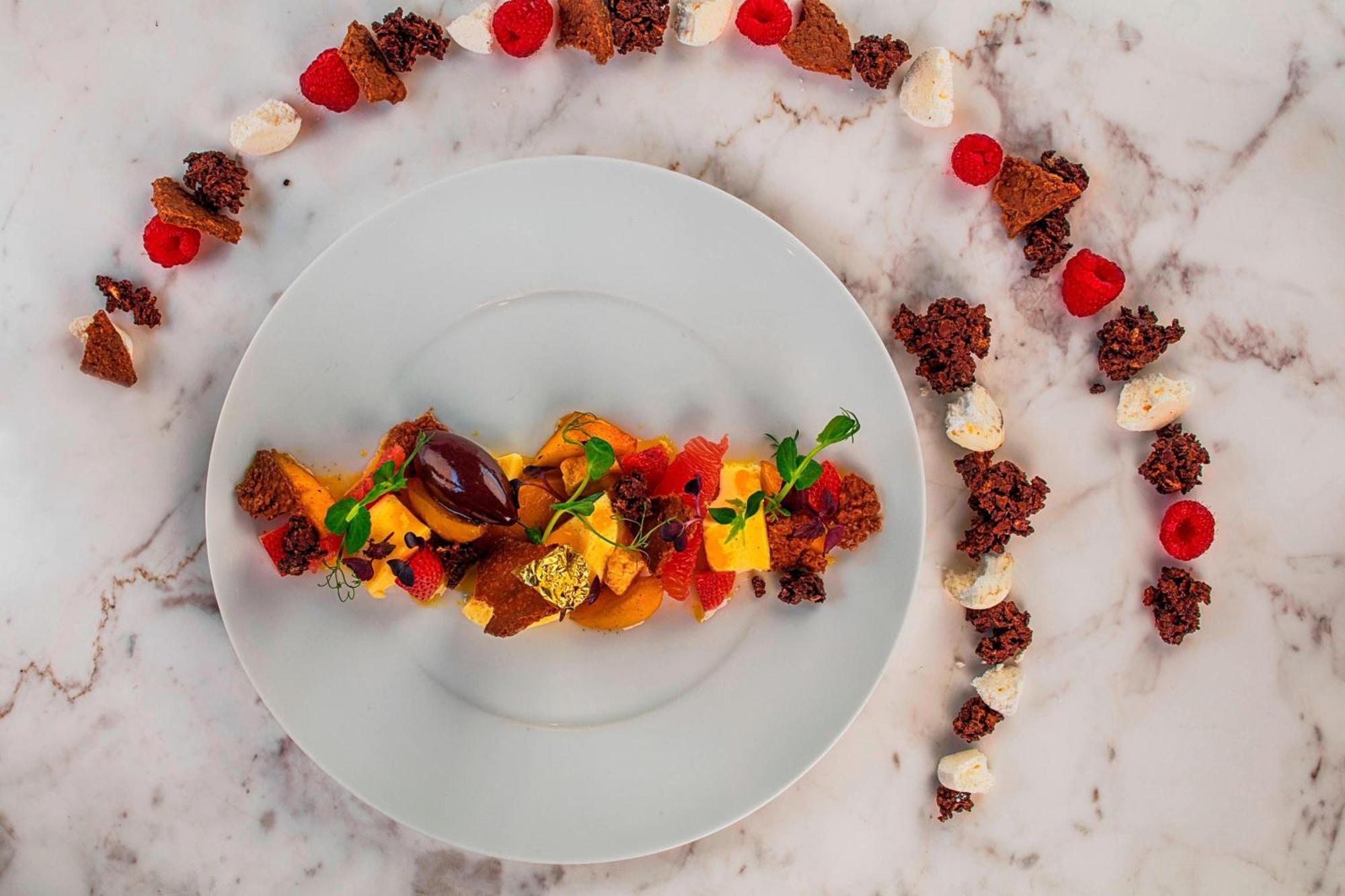Le Meridien City Centre Bahrain Manama Exterior foto A fruit salad