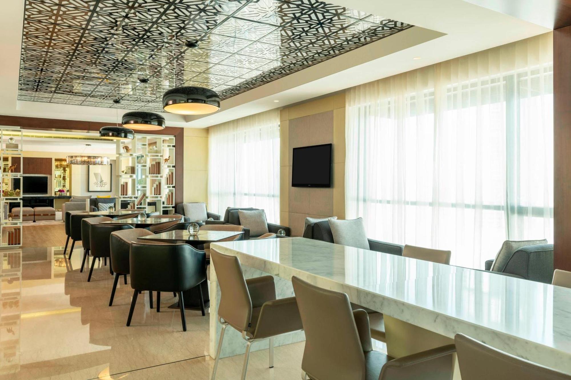 Le Meridien City Centre Bahrain Manama Exterior foto The lounge at the airport